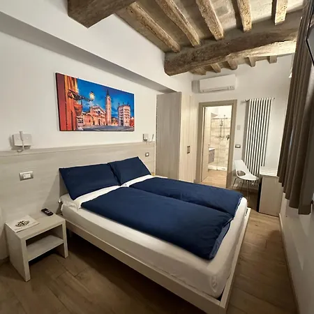 Casa de hóspedes Residenza Pezzani 4*