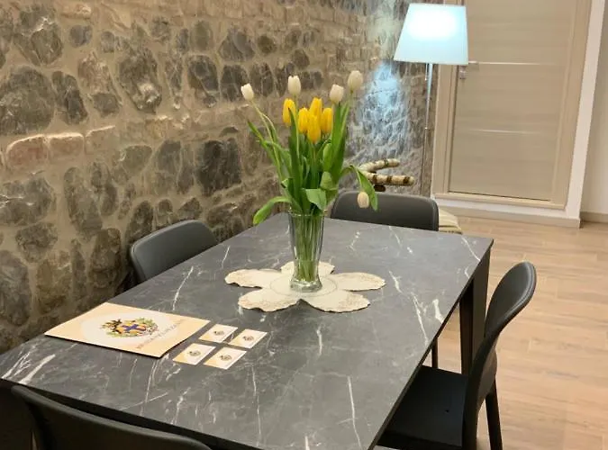 Residenza Pezzani 招待所 帕爾馬